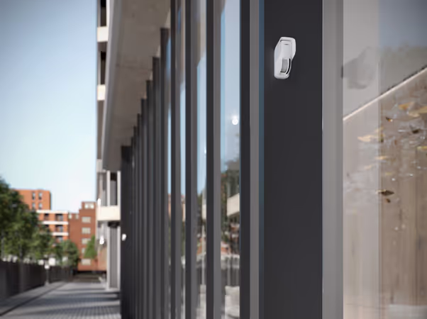 Curtain Outdoor Jeweller